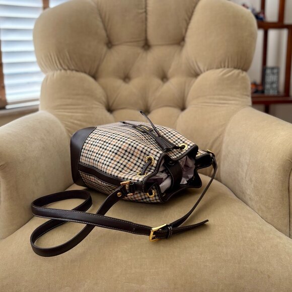 Auth DAKS LONDON Coated Canvas Iconic Plaid Drawstring Bucket Bag 